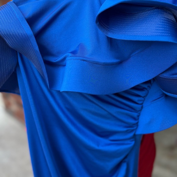 One shoulder Flounce midi - Picture 3 of 5